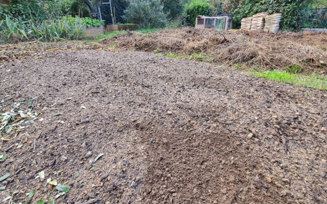 La terre végétale au potager : quand l’utiliser ?